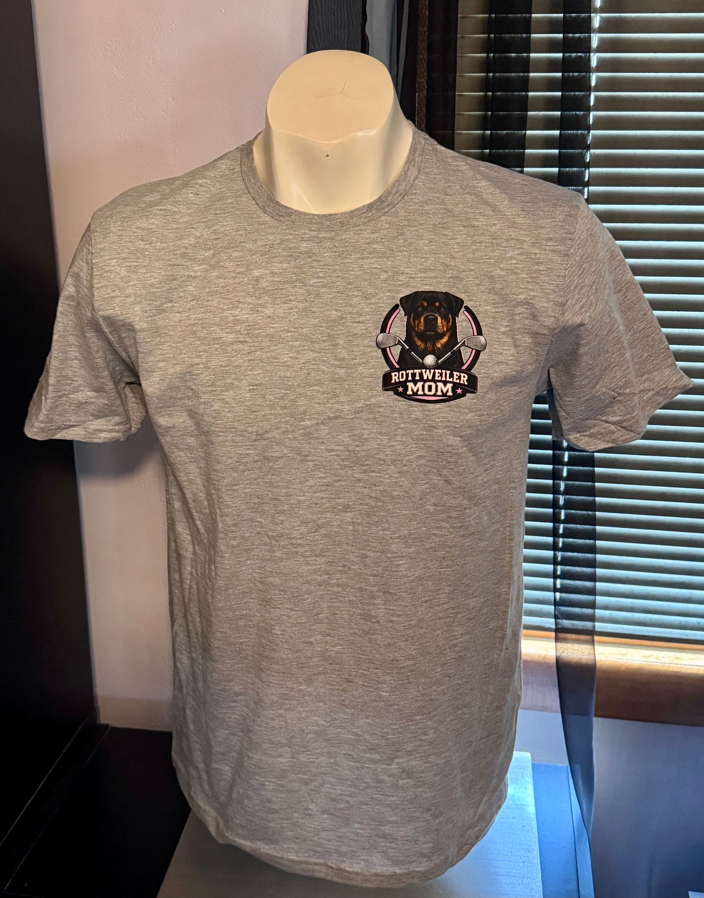 Rottweiler Dog Mom Golf T-shirt