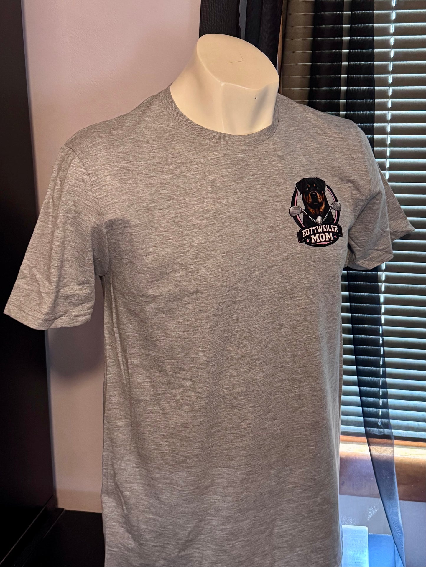 Rottweiler Dog Mom Golf T-shirt