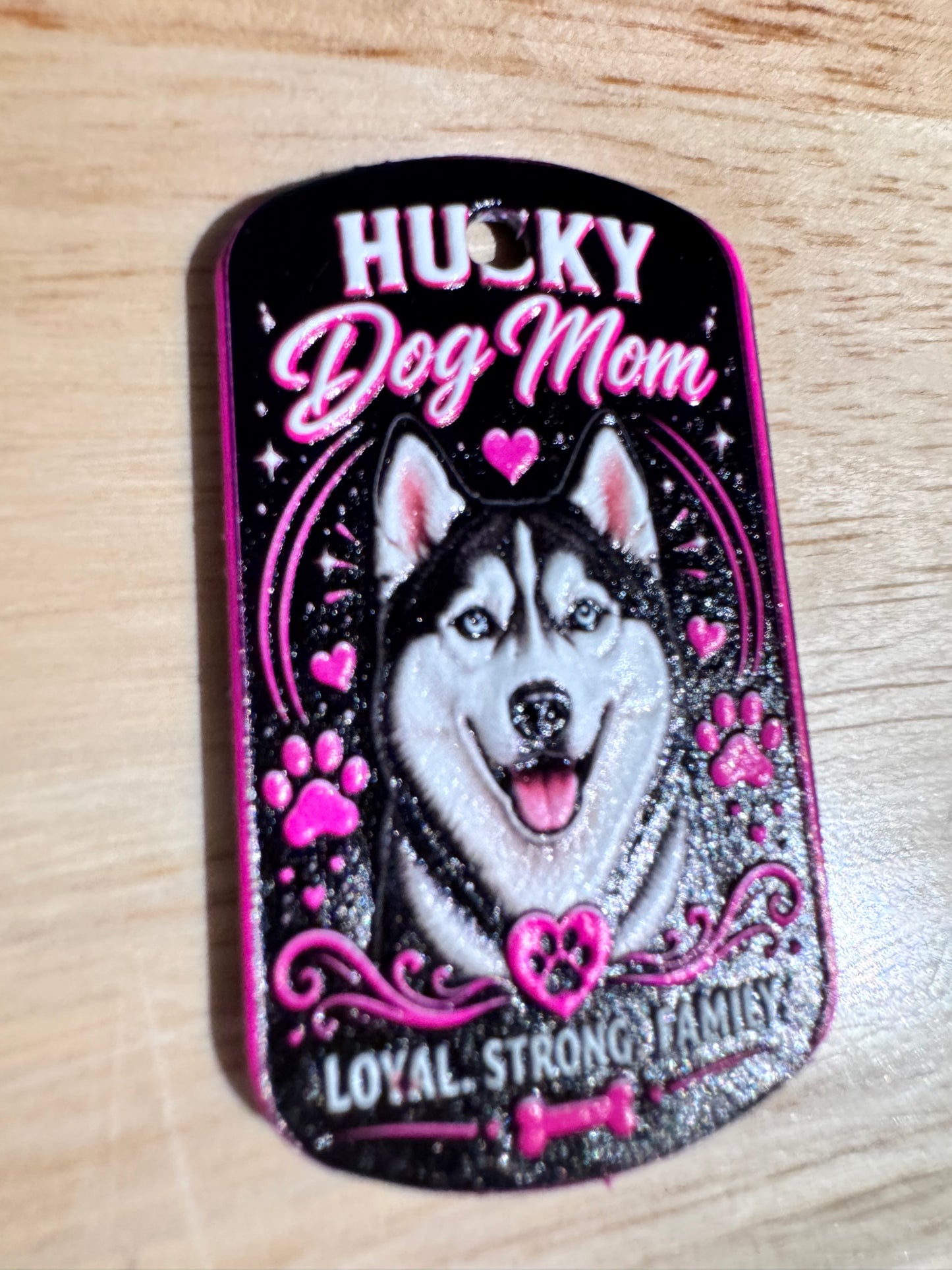 Husky Mom Dog Tag Pendant – 3D Textured Charm (Copy)